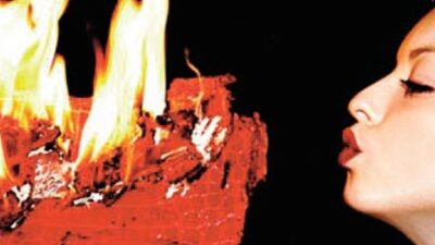 Gitti 100 bin dolarlık çanta!