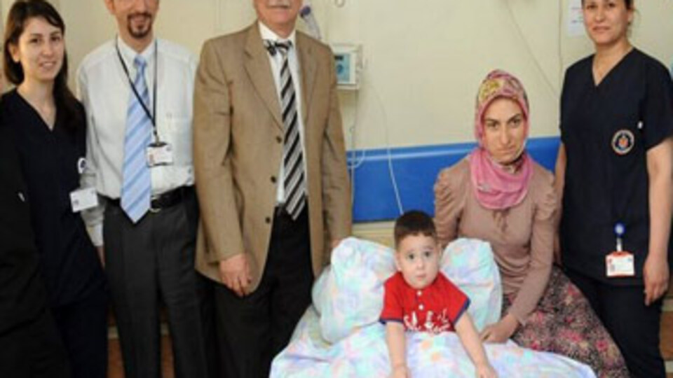 Kalın bağırsağından yemek borusu yapıldı!