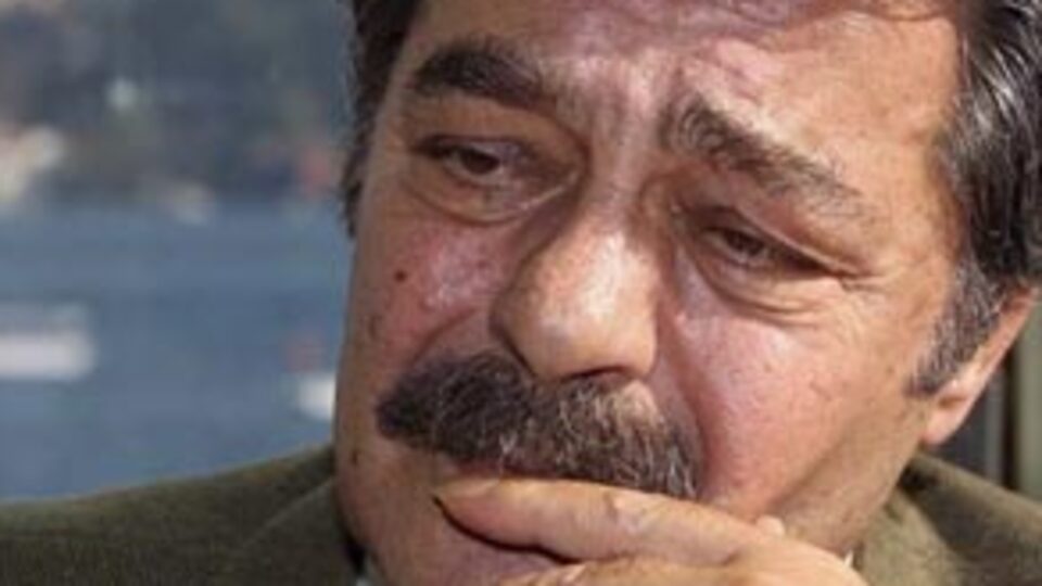 Kadir İnanır kaza geçirdi!