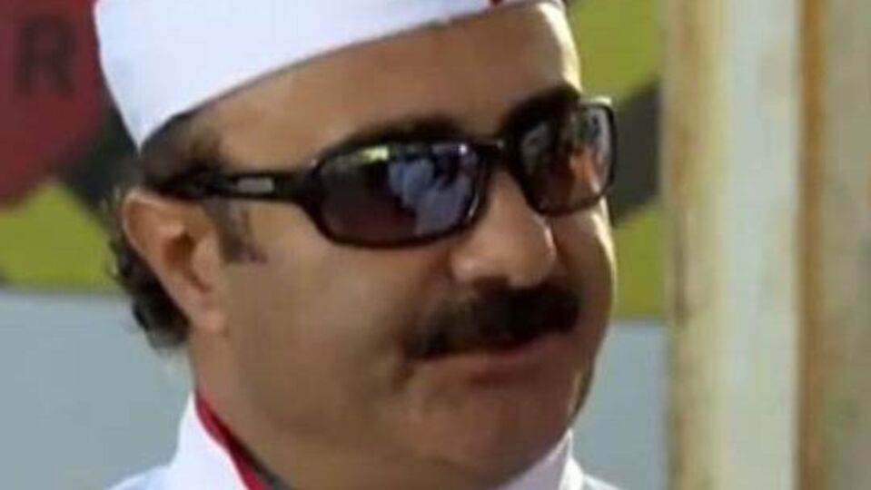 Erdal Bakkal gülme krizinde