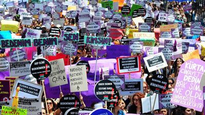 Kadınlardan 'kürtaj haktır' eylemi GALERİ