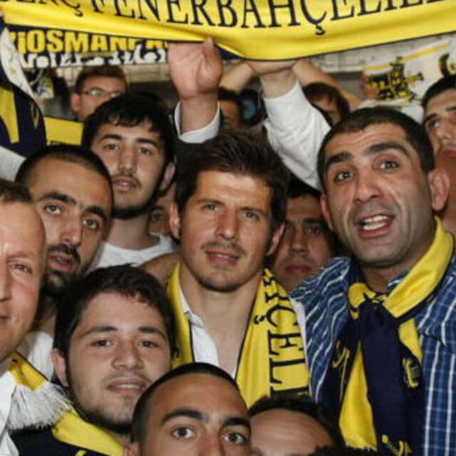 Emre taraftarlara veda etti!