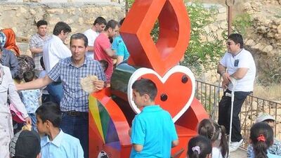 Mardin'de Michael Jackson için anıt dikildi