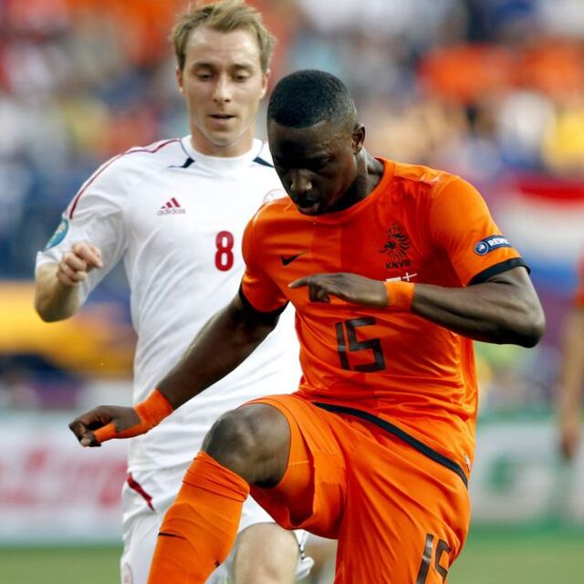 Karnesini aldı maça çıktı!