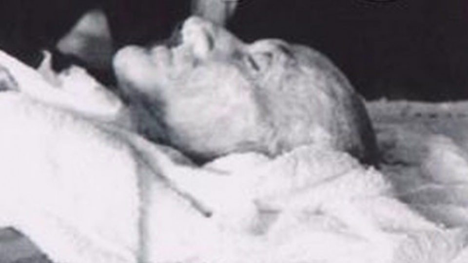 "Atatürk'e otopsi değil tahnit yapıldı"