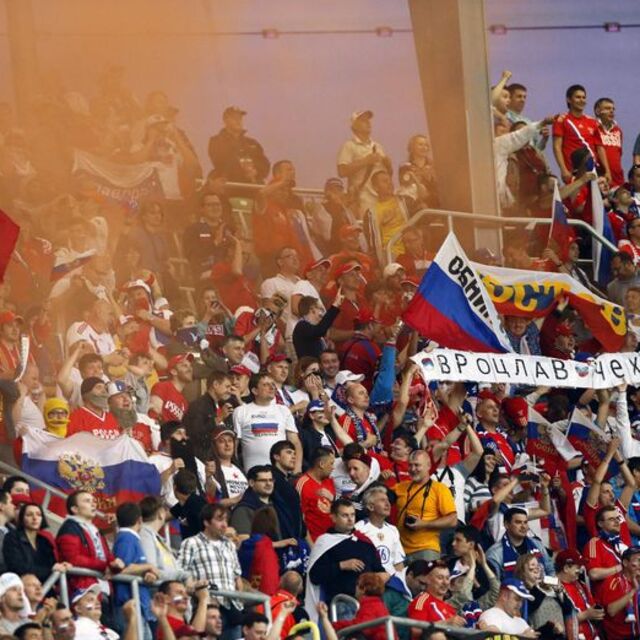 2 Rus taraftara stada girme yasağı