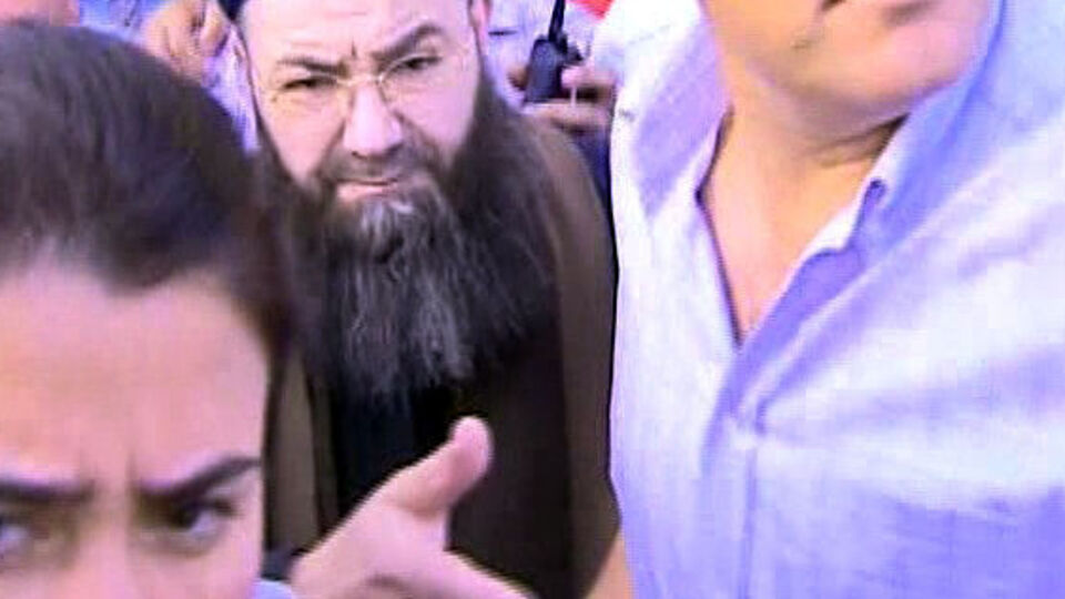 Cübbeli Hoca annesinin cenazesinde