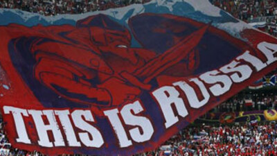 Bu pankart Polonya'yı çıldırttı!