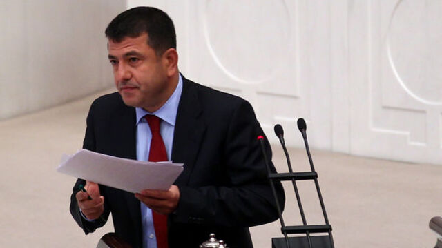 CHP'li vekil rekora koşuyor
