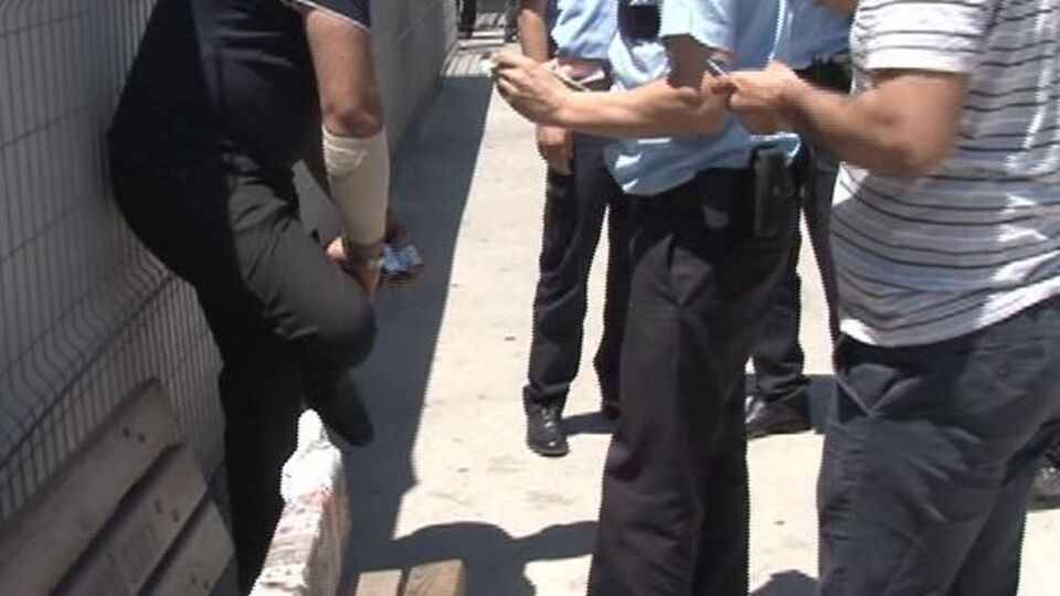 Vapurda uzun namlulu silah alarmı!