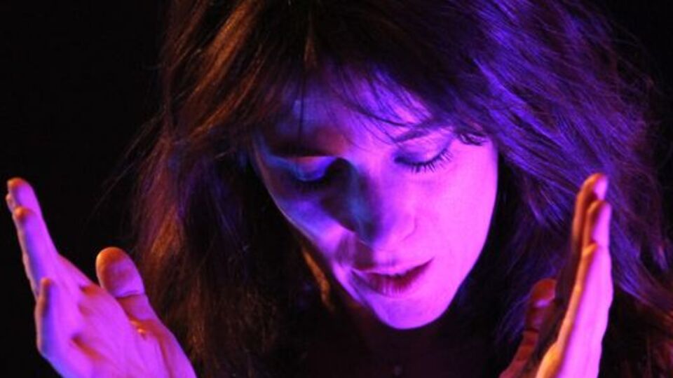 Charlotte Gainsbourg geliyor!