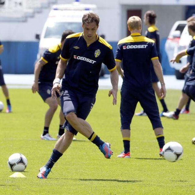 Elmander oynayacak mı?