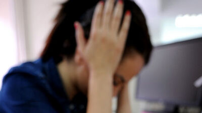 Migren kadınlarda daha çok görülüyor