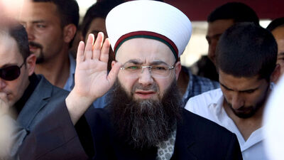 "2 karım ve 8 çocuğum var"