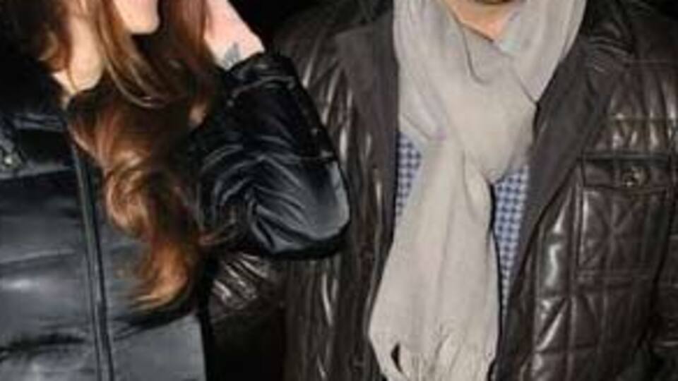 Kenan sevgilisi ve ailesiyle tatile çıkıyor