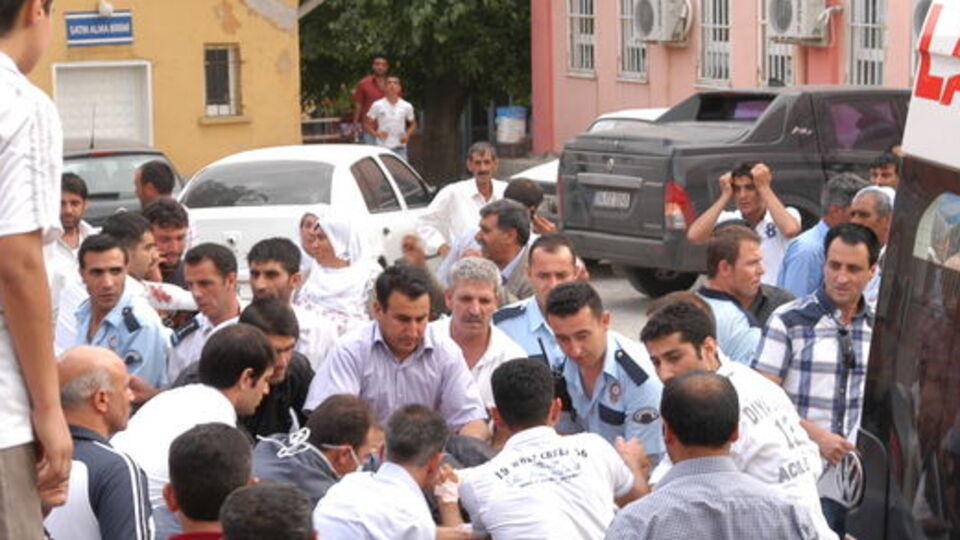 Düğün konvoyunda korkunç kaza: 3 ölü