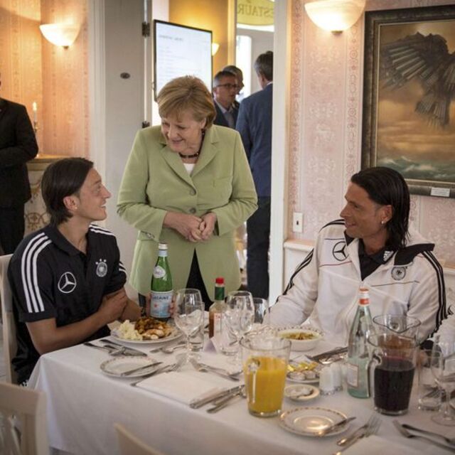 Merkel'den Mesut'a!..
