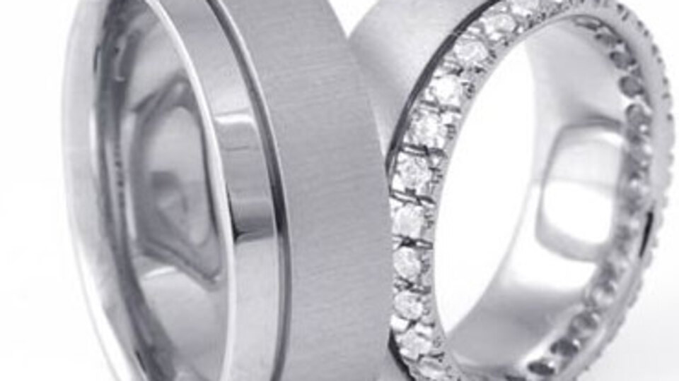 Cinsel organına yüzük sıkıştı