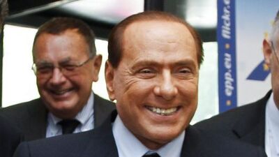 Berlusconi Facebook atağında