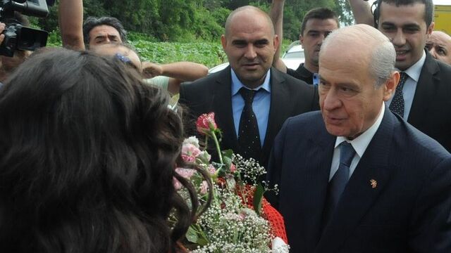 Bahçeli fanatik Yunanlar'ı öfkelendirdi!