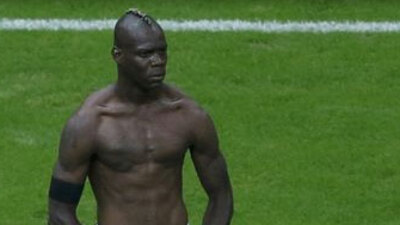 Hakem vücudumu kıskandı!