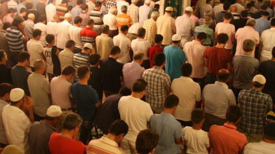 Beraat Kandili'nde Kürtçe mevlit