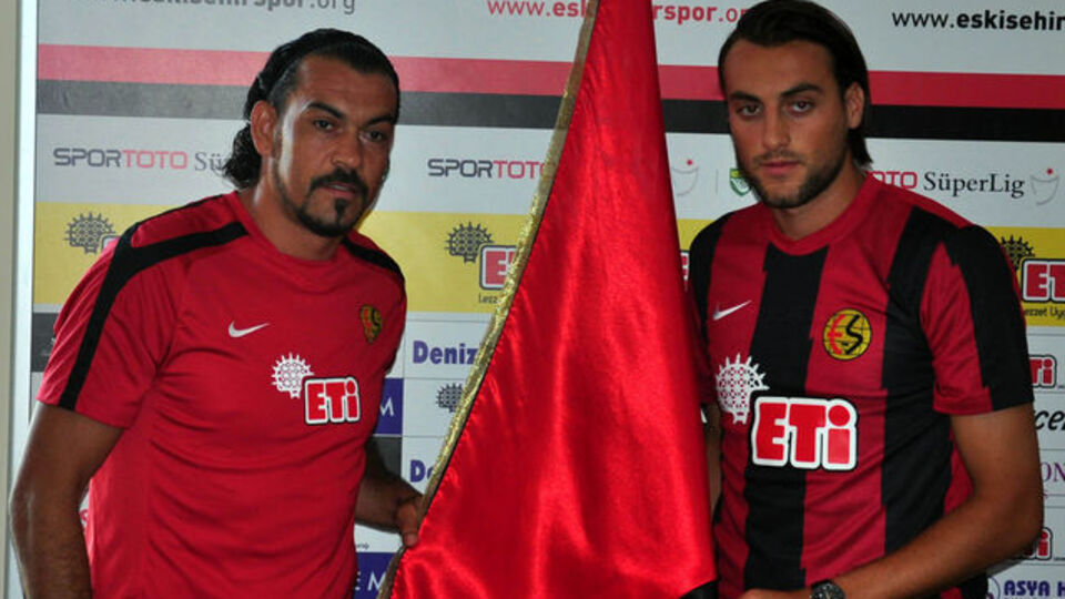 Servet ve Nuhiu imzaladı