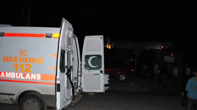 Ağrı'da inşaat çöktü: 3 yaralı