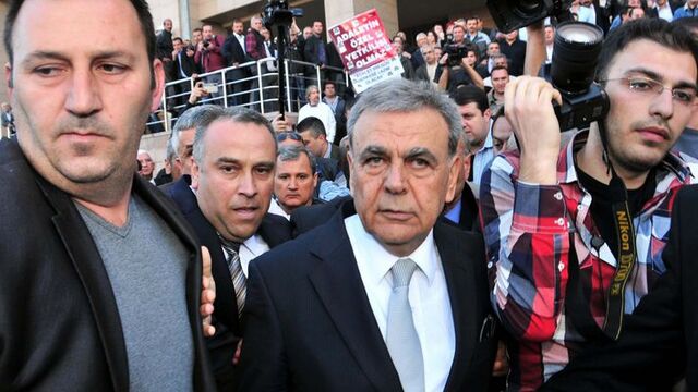 İzmir'deki dava yarına ertelendi