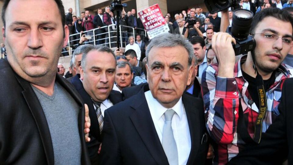 İzmir'deki dava yarına ertelendi