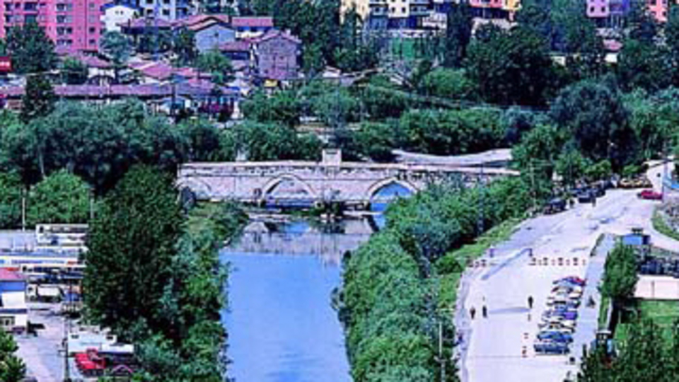 Âlimler konağı, şairler yatağı…