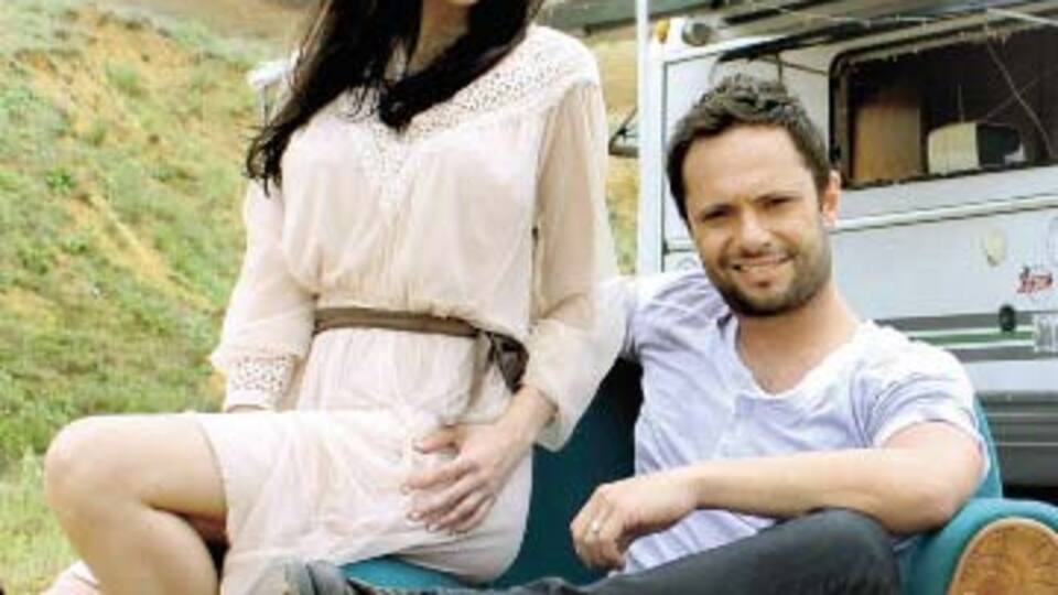 Özgün yeni albümünün ilk klibini çekti