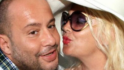 "Türkiye'ye öpüşmeyi öğrettik"