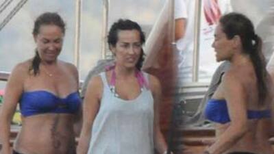 Hülya Avşar da bikinili görüntülendi