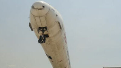 Uzay mekiği değil yolcu uçağı!