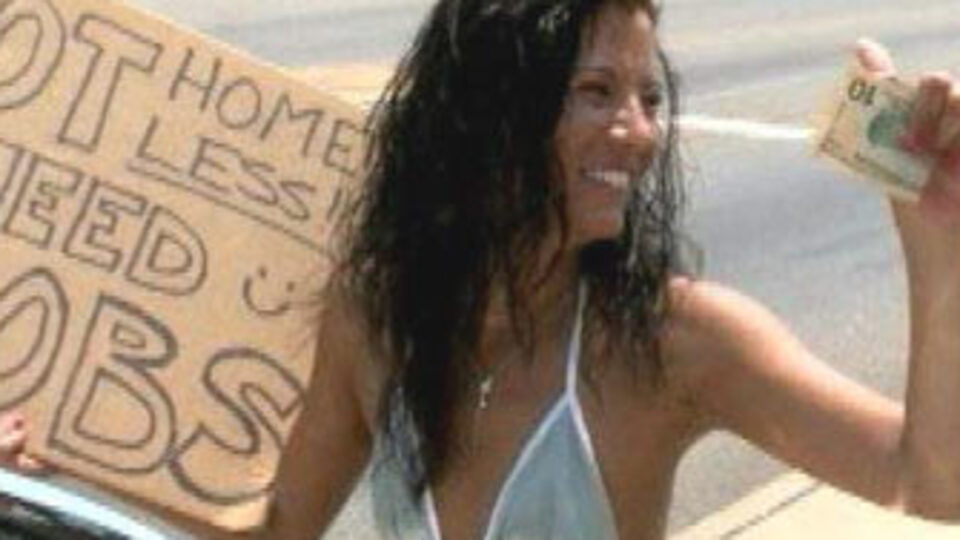 Şu meme fakirine bir sadaka!