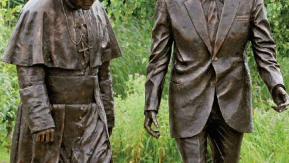 Polonya, Reagan ve Papa'yı unutmadı