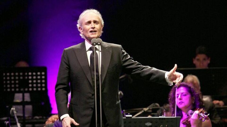 Bodrum'dan ünlü tenor Jose Carraras geçti