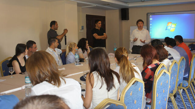 3 bin FMF hastası Facebook'ta