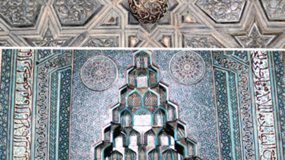 Ahşap ve çininin muhteşem uyumu: Eşrefoğlu Camii