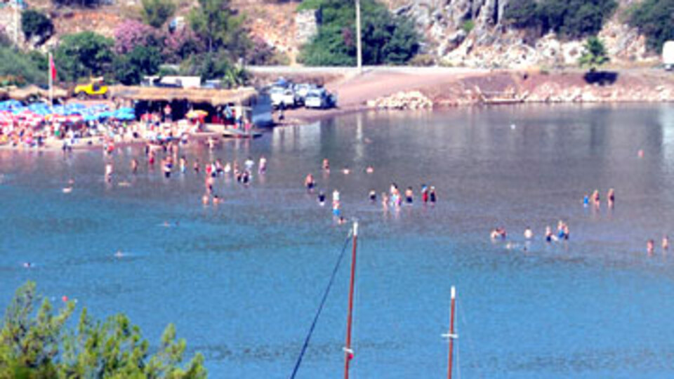 Kızkumu koyuna turnikeli koruma!