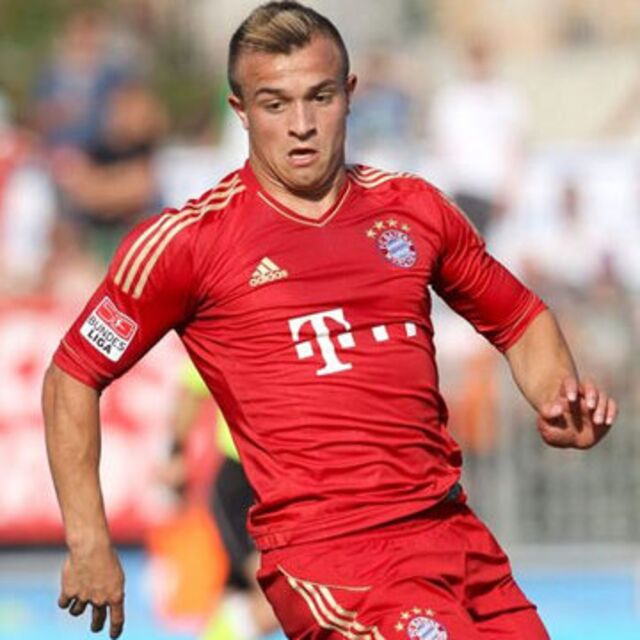 Shaqiri frikikten astı! VİDEO