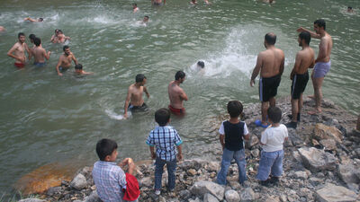 Hakkari'de plaj keyfi!