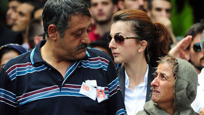 Şehit ailesinin anlam dolu bakışları