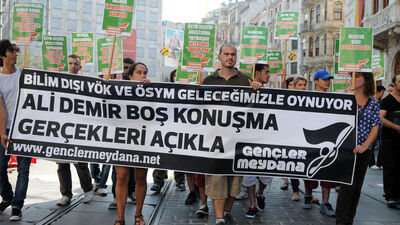 Gençlerden ÖSYM protestosu