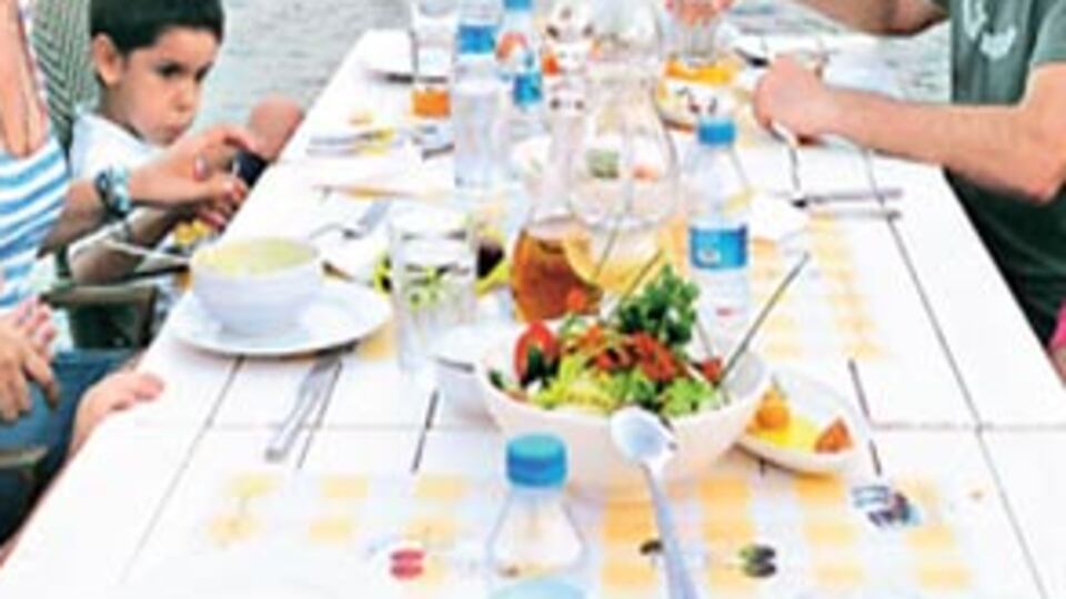 Ayrılsak da beraberiz!