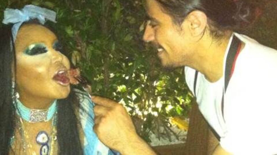 "2 buçuk kilo ile doyar mıyım dinozor yedim!"