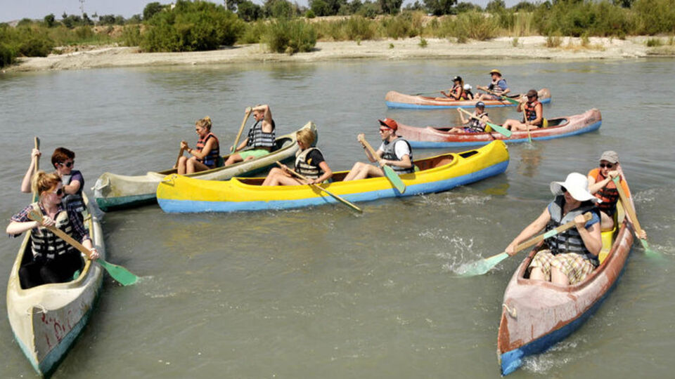 Turistlerin 7 derecelik kano keyfi!