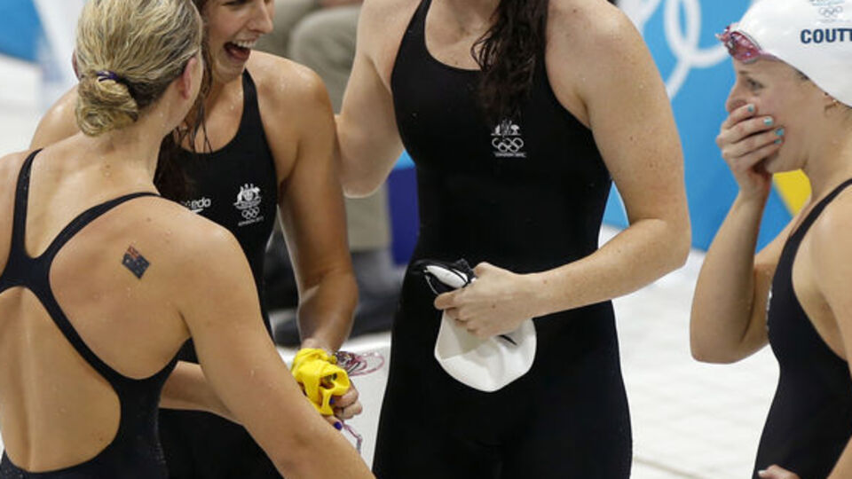 Avustralya rekorla altını kazandı