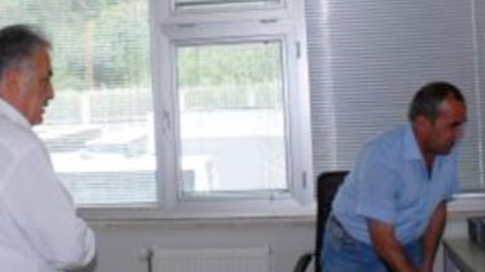 Bakan memuru o halde görünce
